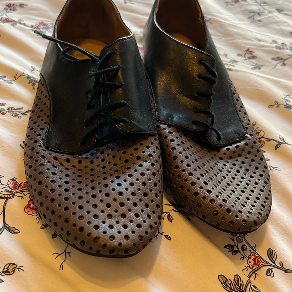 Size 8 - Flats